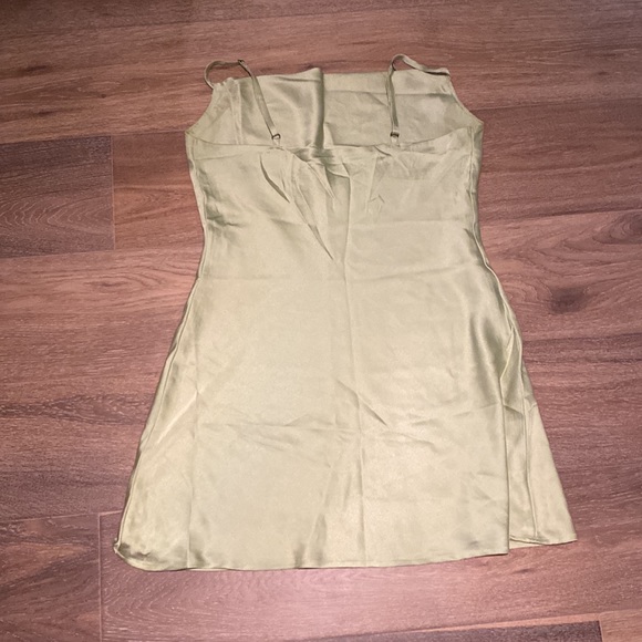 HOLLISTER light green satin sheer minidress - Picture 3 of 3